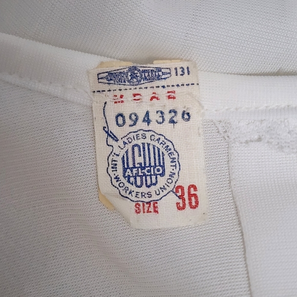 Vintage Pat MacKay 50s white pleated lace trim button back blouse size 36 - Picture 8 of 11